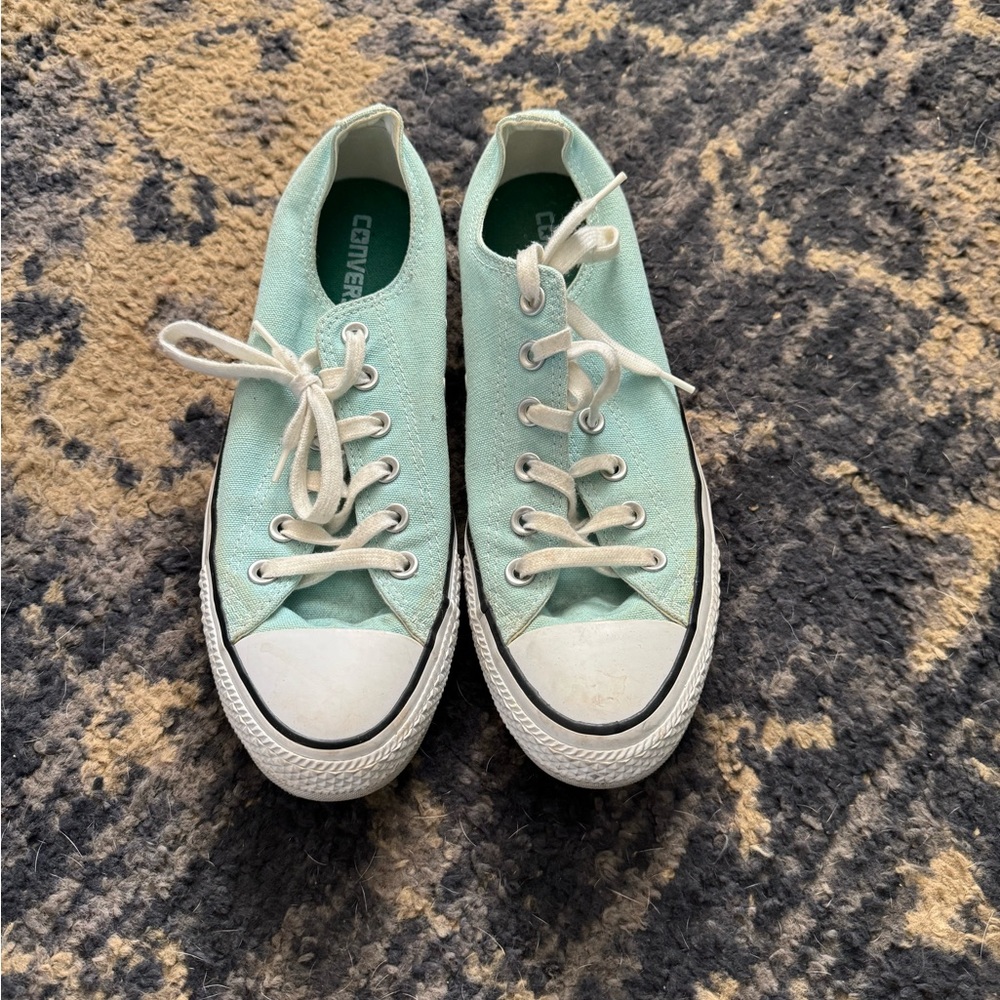 Converse chuck taylors